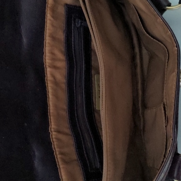 Purple leather purse - Picture 2 of 6